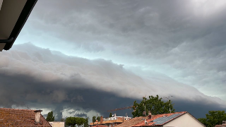 Allerta gialla sulle Marche, temporali e shelf cloud al centro-nord della regione